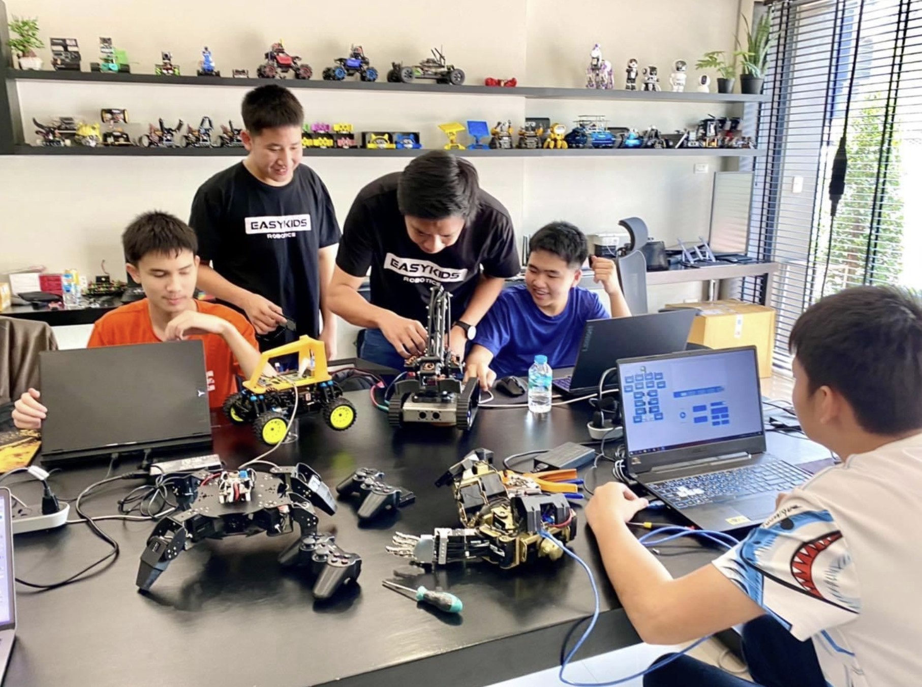 EasyKids Robotics